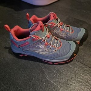 Keen Saltzman Sneaker Shoes Womens 10 Blue Pink 1014516